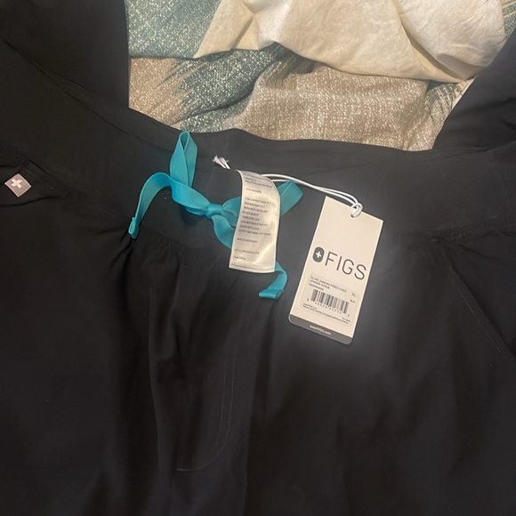 NWT FIGS High Waisted Zamora FREEx Jogger Scrub Pants in BLACK - Picture 6 of 9